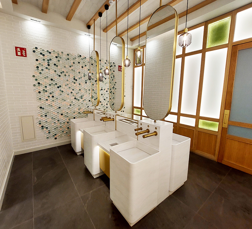 mediclinics-all-in-one-la-roca-village-bathroom